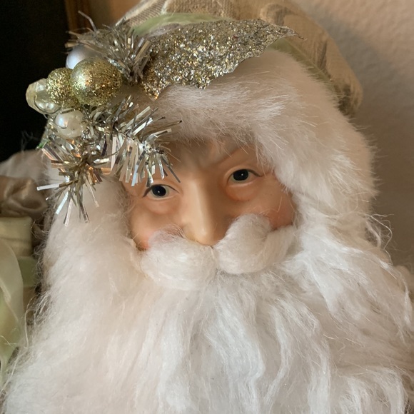 Creative Designs Santa - Picture 5 of 10